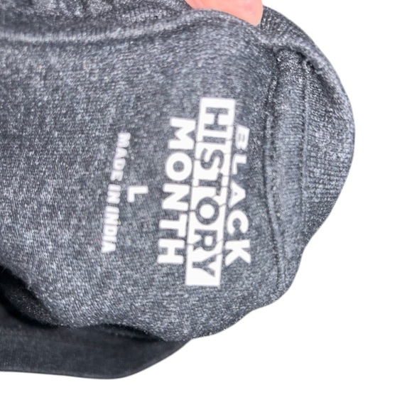 Black History Month Women's L Large Long Sleeve Crewneck Shirt "Love Your Roots" - Picture 7 of 7